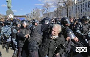 Полиция массово задерживала пришедших на акцию в центр Москвы