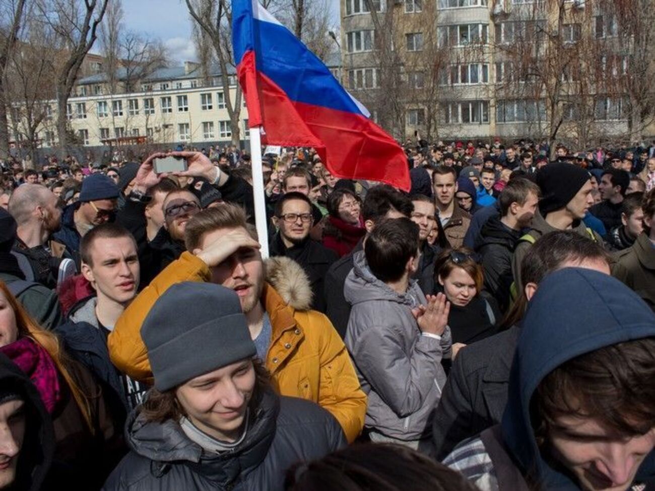На мітинг проти корупції в Саратові прийшло приблизно три тисячі осіб