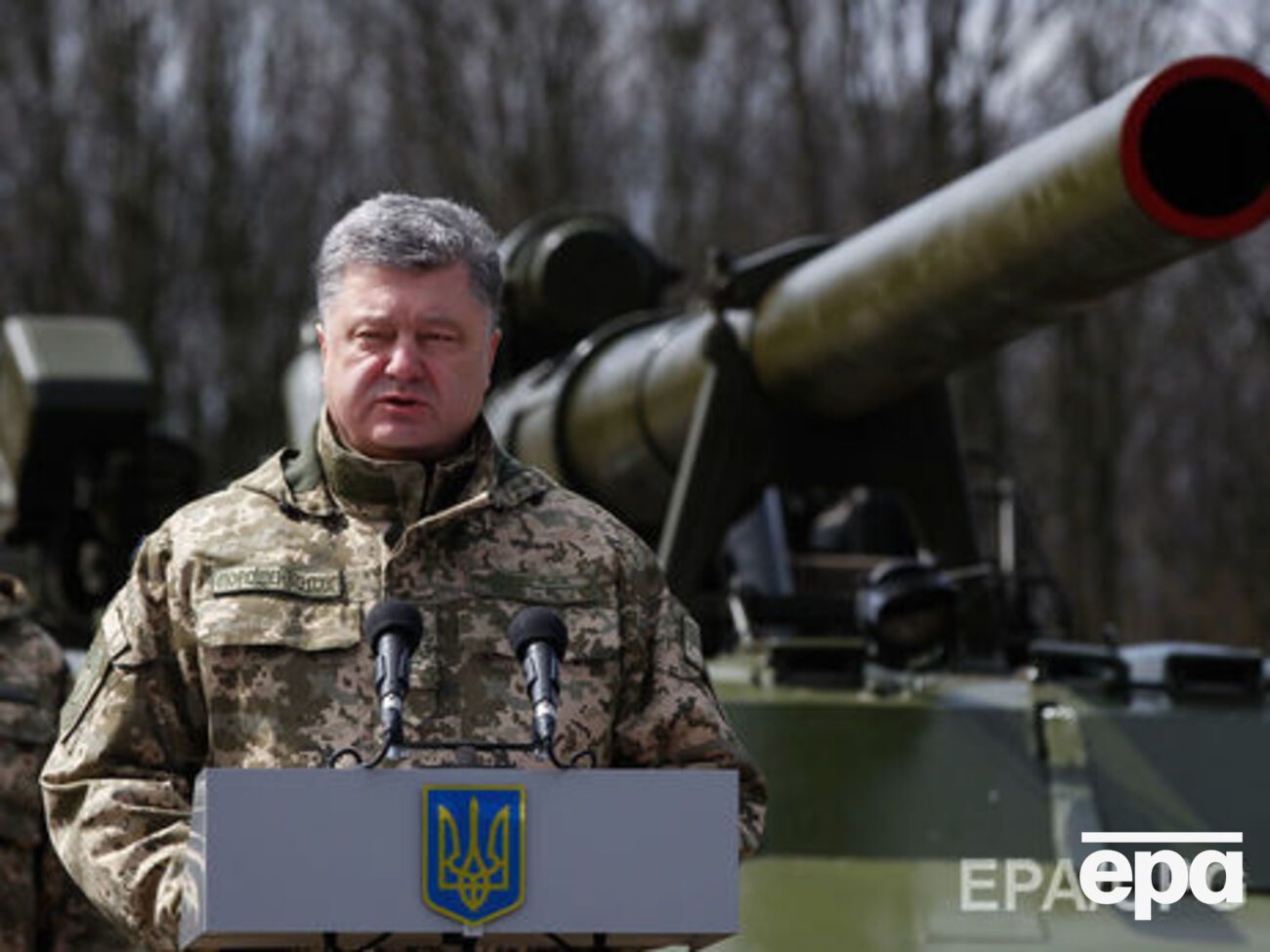 Порошенко: Пугать вами детей &ndash; абсурдно и несправедливо