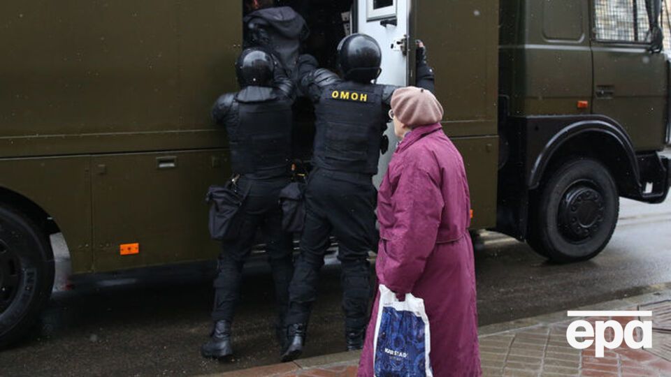 Міністерство закордонних справ України з'ясовує, чи є серед затриманих інші українці