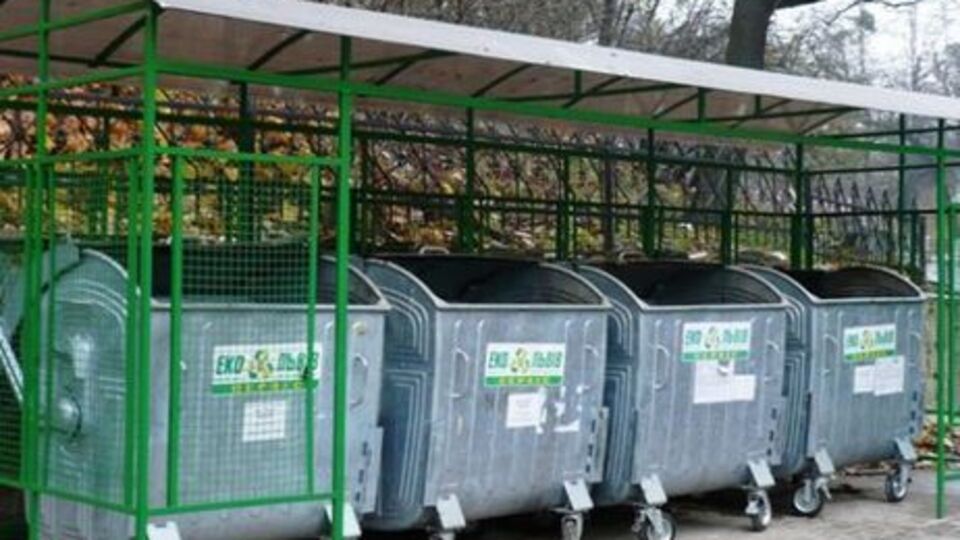 У Львові вдалося частково очистити майданчики від сміття