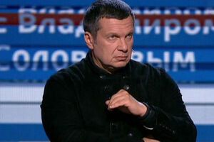 Соловьев отметил, что отвечать должны все, но на справедливые, конкретные обвинения в рамках существующих процедур, а иначе будет то, "что произошло на Украине"