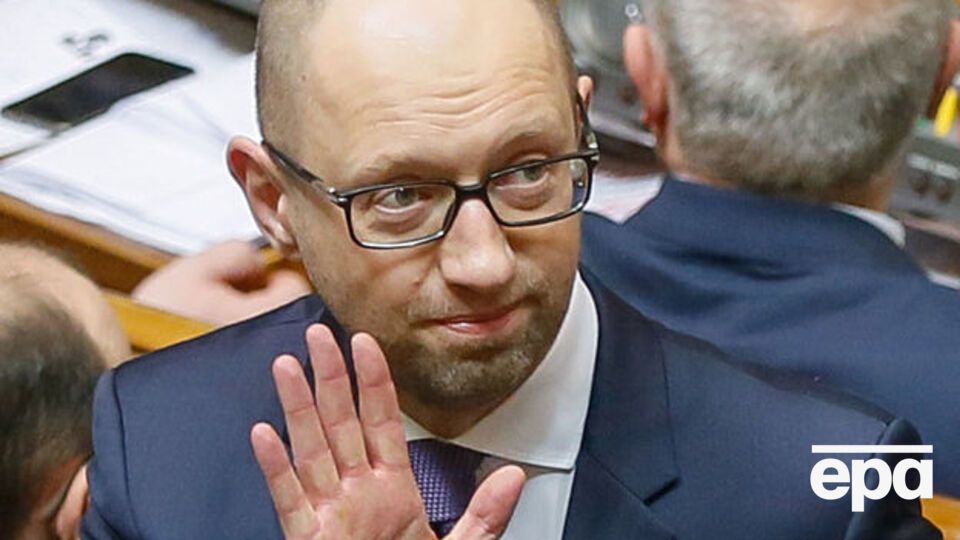 Россия месяц назад объявила Яценюка в розыск