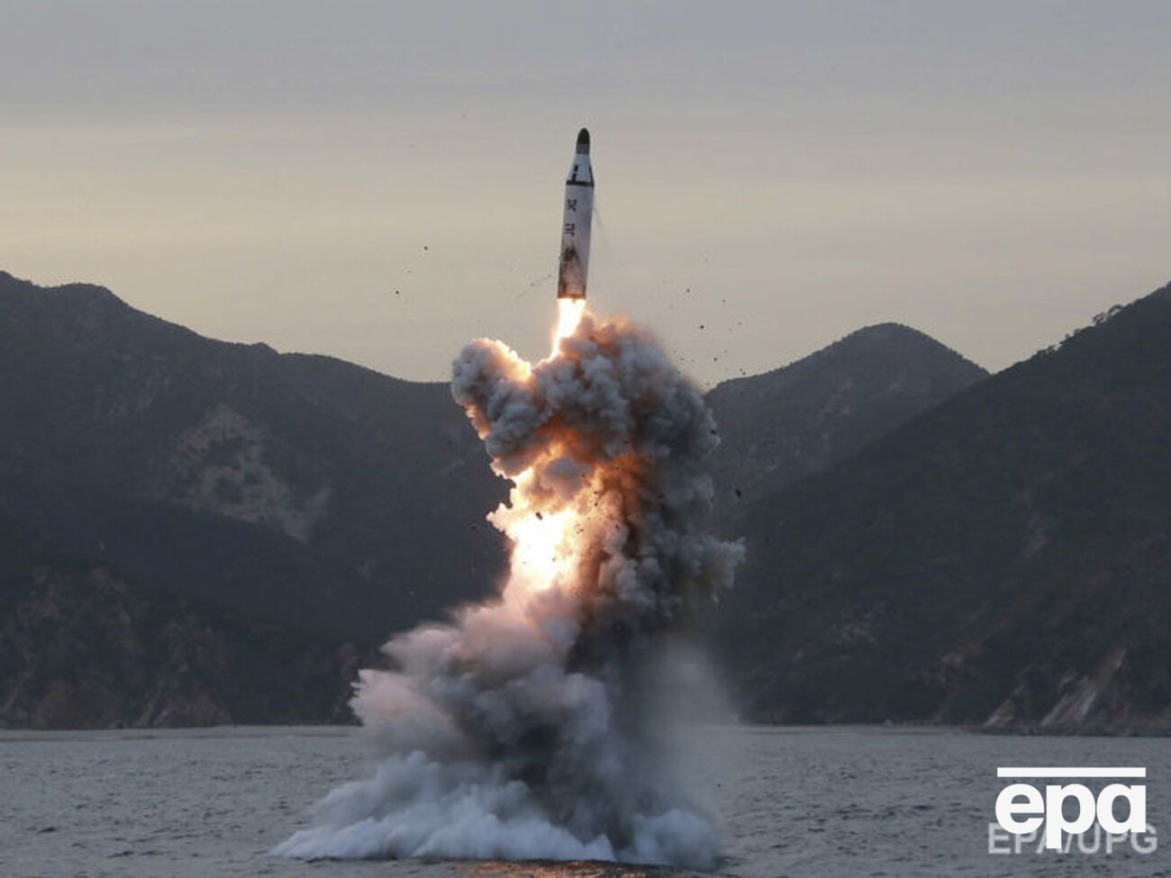 КНДР провела випробування двигуна для міжконтитентальних балістичних ракет