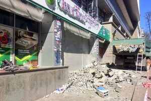 Активісти деблокують офіс "Сбербанка"