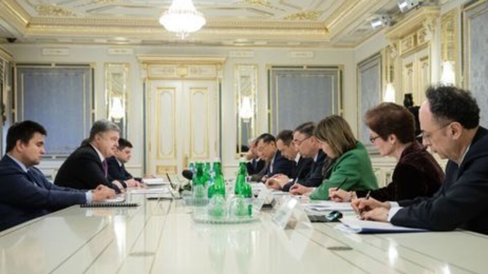 27 березня Порошенко зустрівся з послами "Великої сімки"