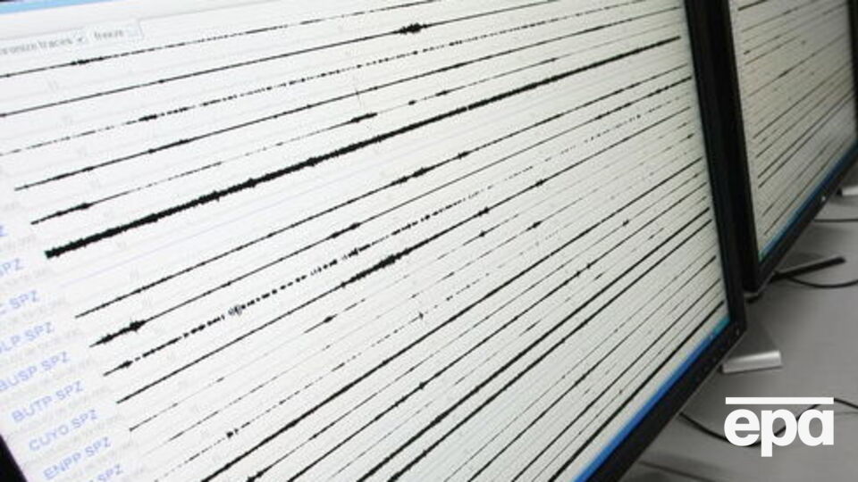 Землетрус не спричинив цунамі, уточнили у МНС РФ