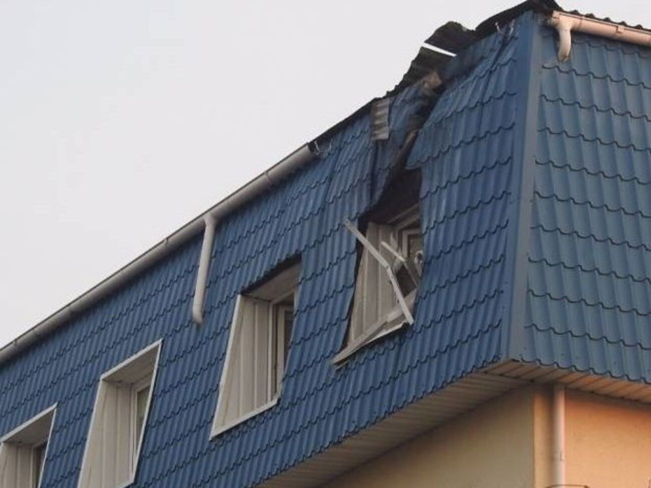 Во время инцидента консул находился в здании дипмиссии