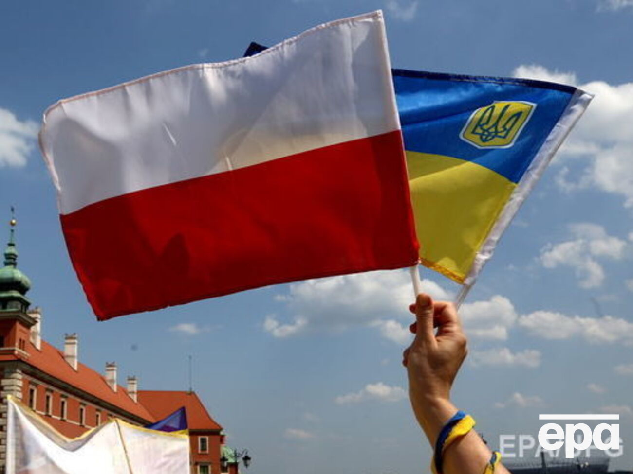 В Україні закрилися польські консульства