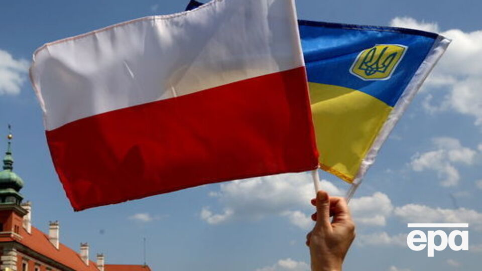 В Україні закрилися польські консульства