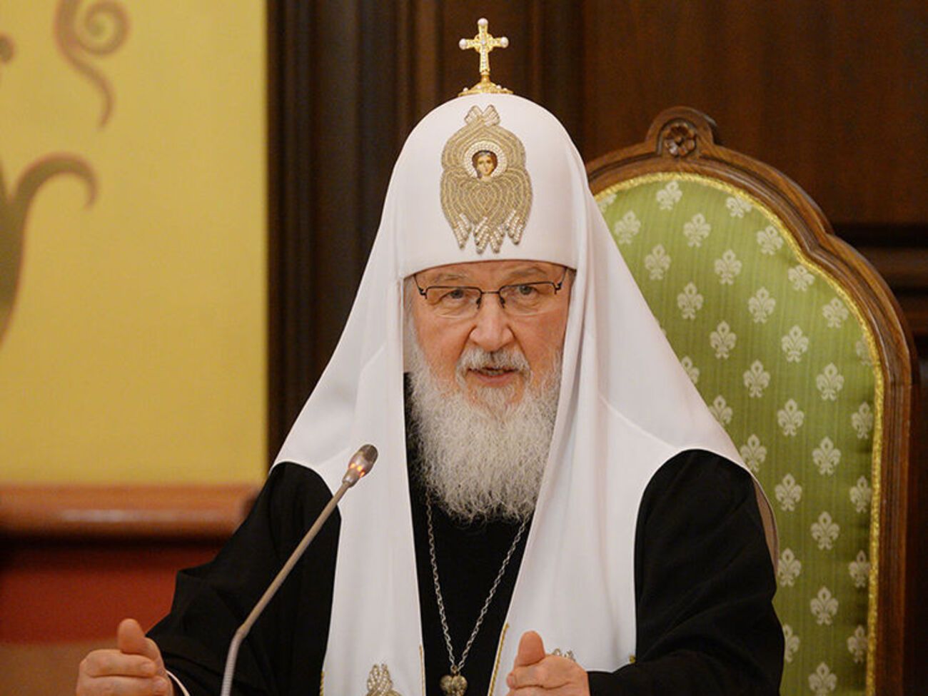 Патриарх Кирилл:&nbsp;Интеллигенция в первую очередь несет ответственность за события столетней давности