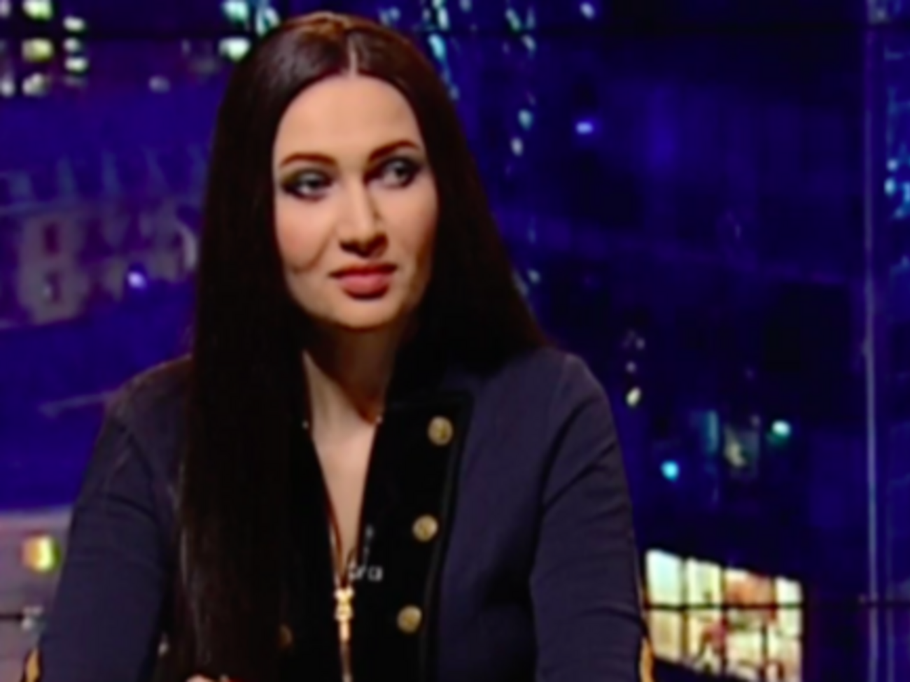 Алеся Бацман:&nbsp;Сайт Facebook одновременно юзают до миллиарда человек во всем мире. Постят, загружают, созваниваются, переписываются, комментируют. Работает система как часы