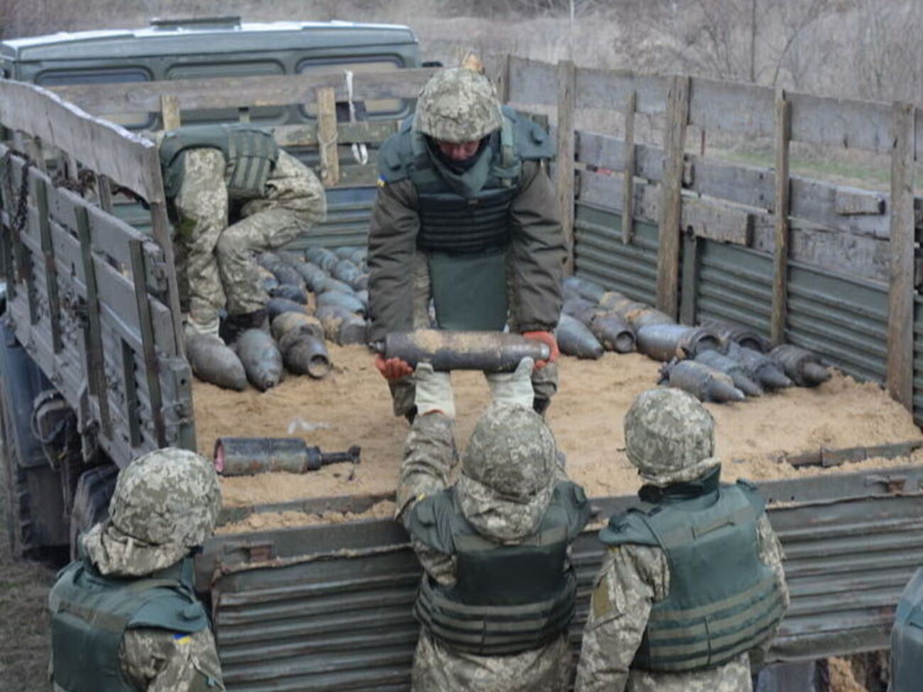 Балаклею и близлежащие населенные пункты очистили от взрывоопасных веществ