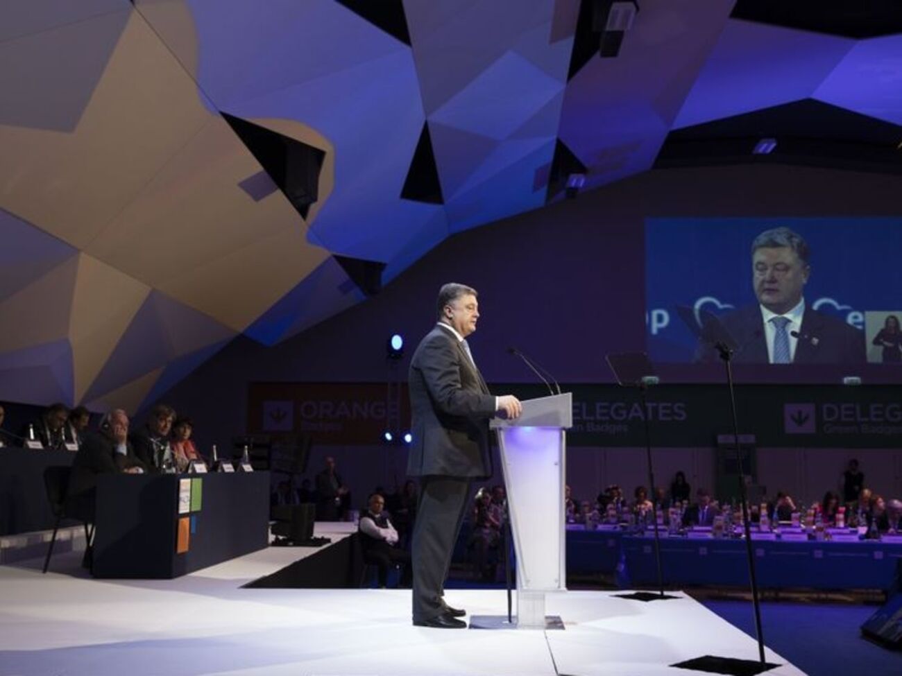 Порошенко: Росія буде робити все можливе, щоб зіштовхнути ЄС зі скелі