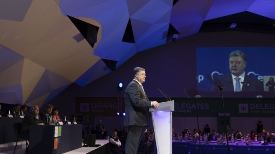 Порошенко: Россия будет делать все возможное, чтобы столкнуть ЕС со скалы
