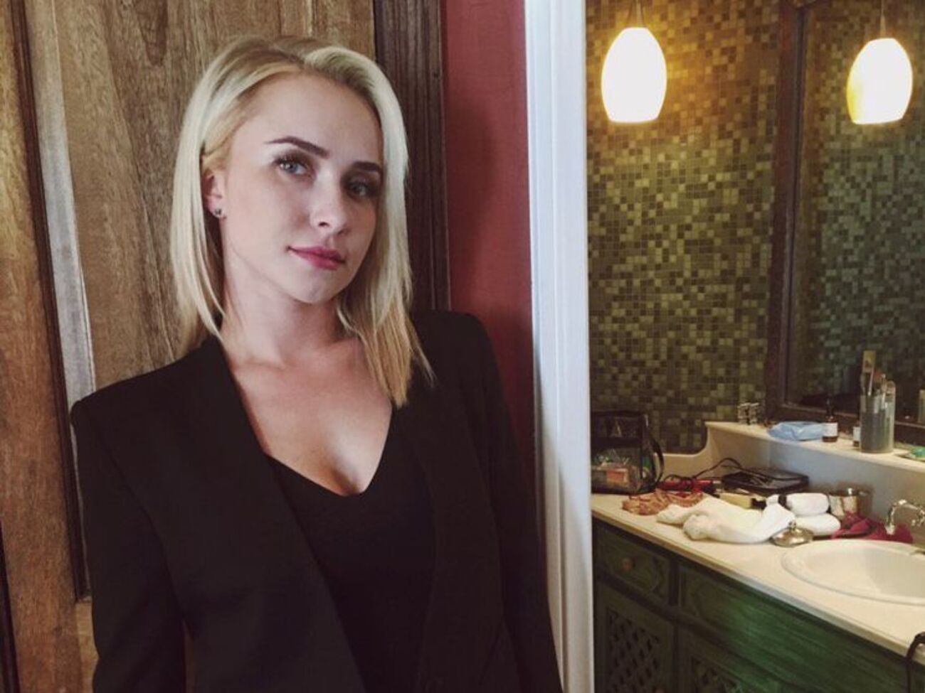 Кохана Кличка поділилася свіжими фотографіями