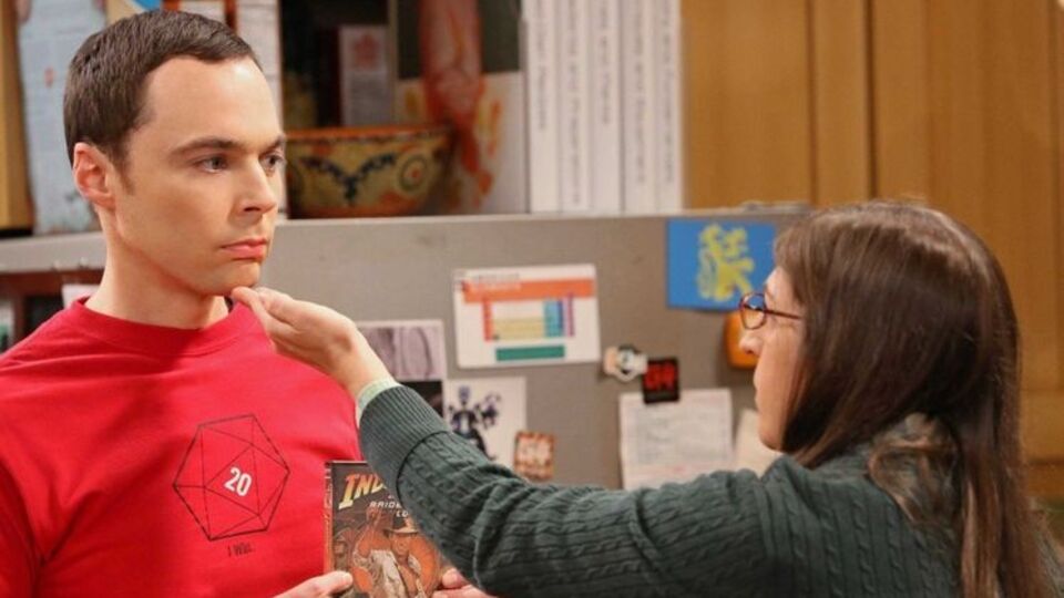 Парсонс в числе других основных актеров сериала решил поделиться своим гонораром