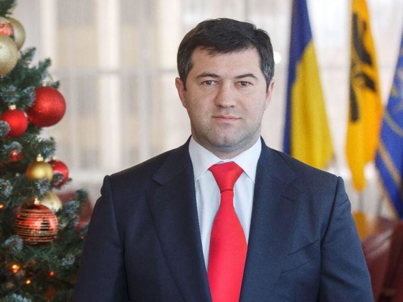 Кабмін тимчасово відсторонив Насірова