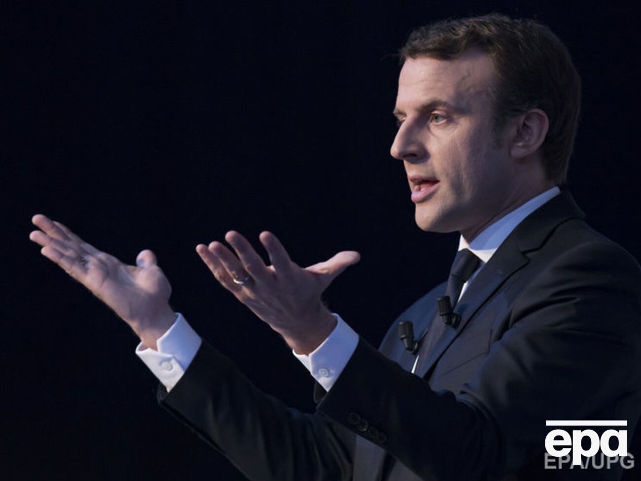 Макрон в первом туре может получить 27% голосов избирателей, Ле Пен &ndash; 25,5%