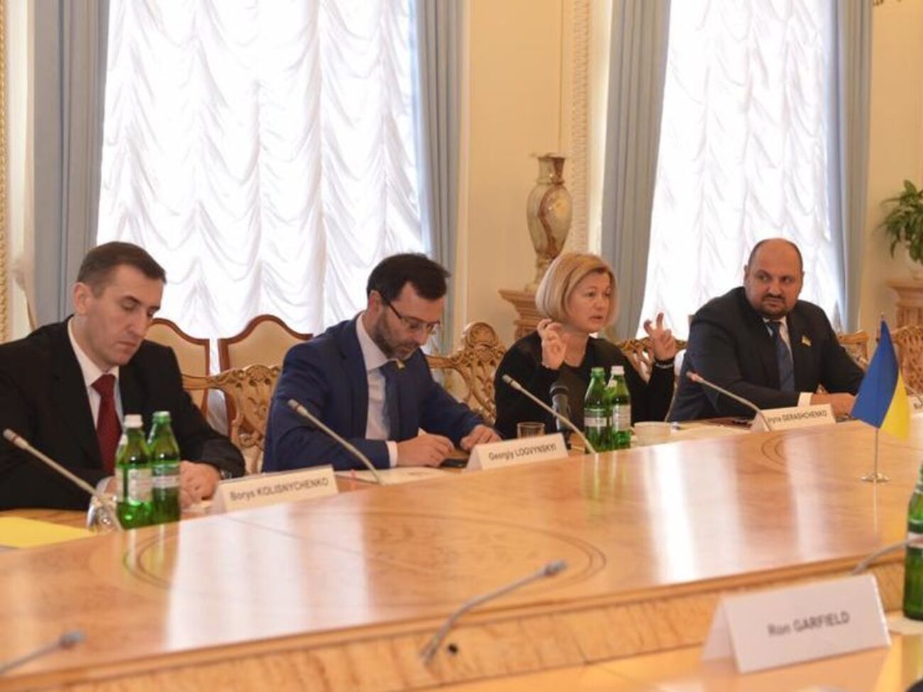 Геращенко: Также говорили о помощи детям, пострадавшим от конфликта