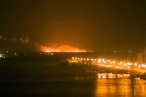 На Осокорках горіла трава