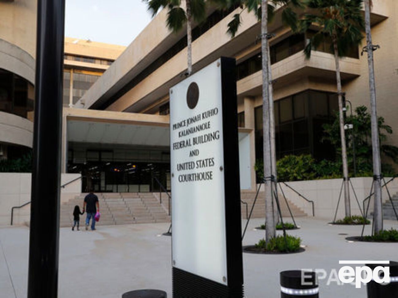 Суддя Федерального суду штату Гаваї вважає, що заборона на в'їзд громадянам країн із високим відсотком мусульманського населення означає дискримінацію за релігійною ознакою