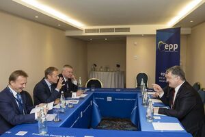 Туск поддержал курс украинских реформ