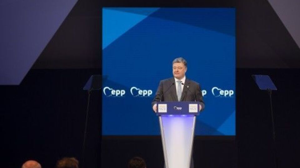 Порошенко: К сожалению, у нас нет большого оптимизма, что та сторона будет соблюдать достигнутые договоренности