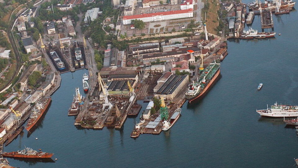 "Севморзавод" находится на юго-западном побережье Крыма