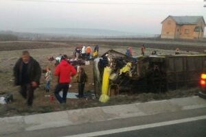 На момент зіткнення в автобусі перебувало 42 пасажири і два водії