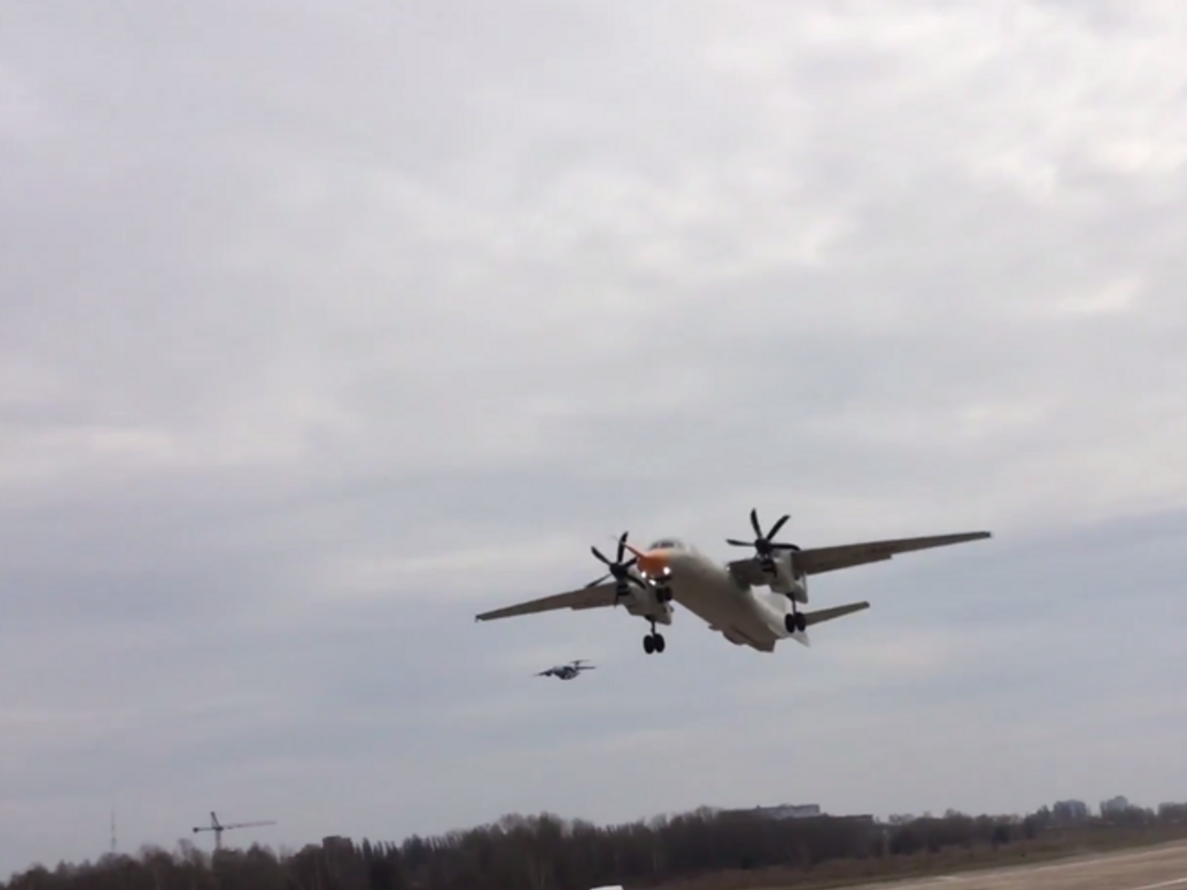 Ан-132Д начинает первый полет