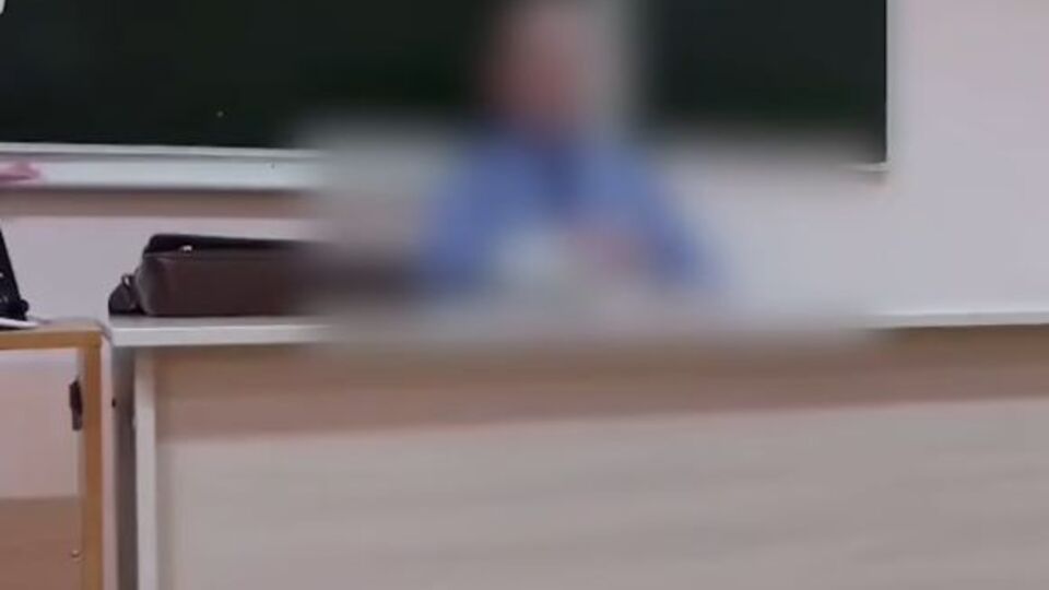 Учитель провів лекцію для школярів з протидії екстремізму