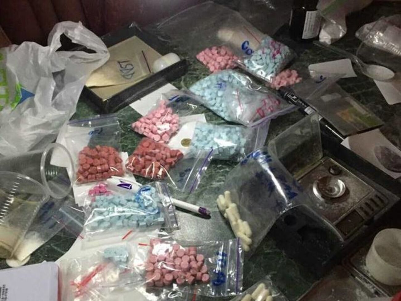 Поліція Києва перекрила міжнародний канал постачання наркотиків із Китаю