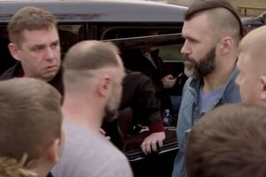 Народні депутати від Блоку Петра Порошенка Олександр Третьяков і Гліб Загорій в Інституті кардіології імені академіка Стражеска