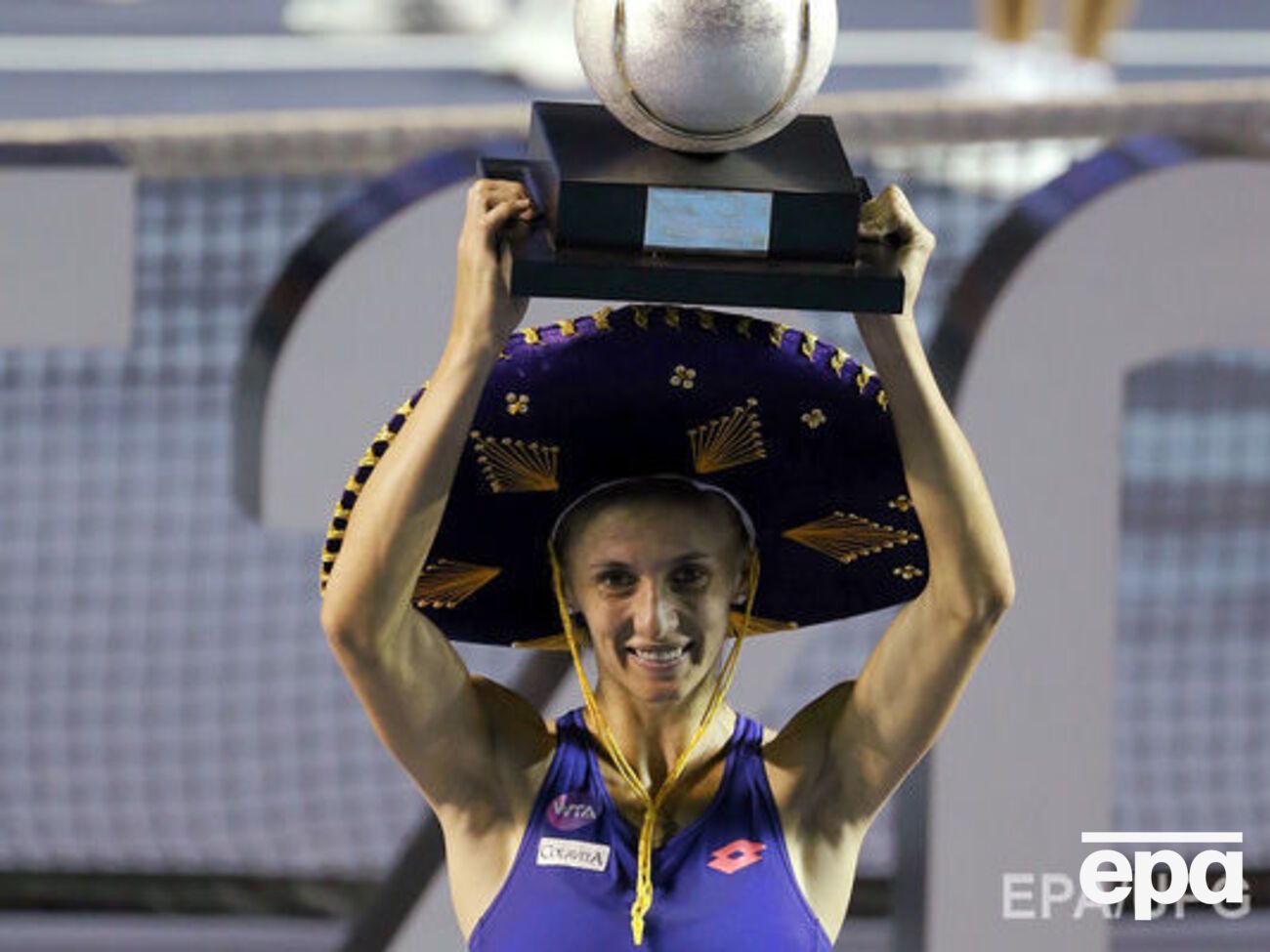 Цуренко позирует в сомбреро после победы в Акапулько