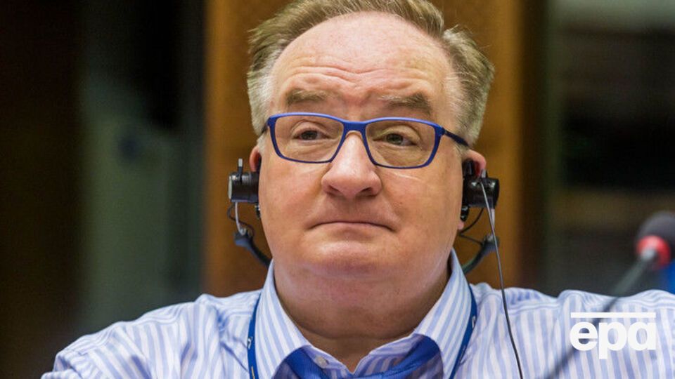 Сариуш-Вольский остался без поддержки партии