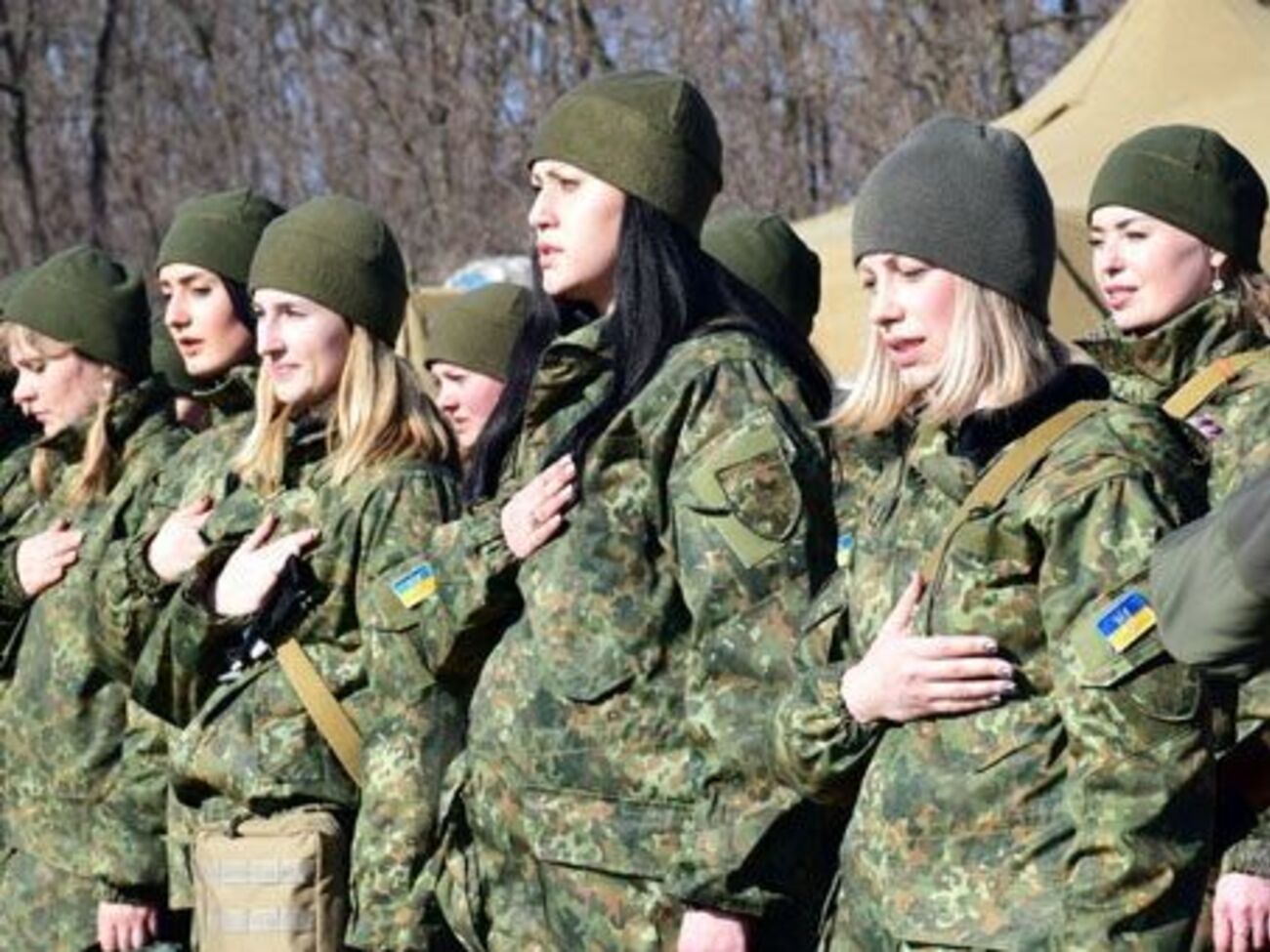 В Донецкой области прошли полевые соревнования девушек-полицейских