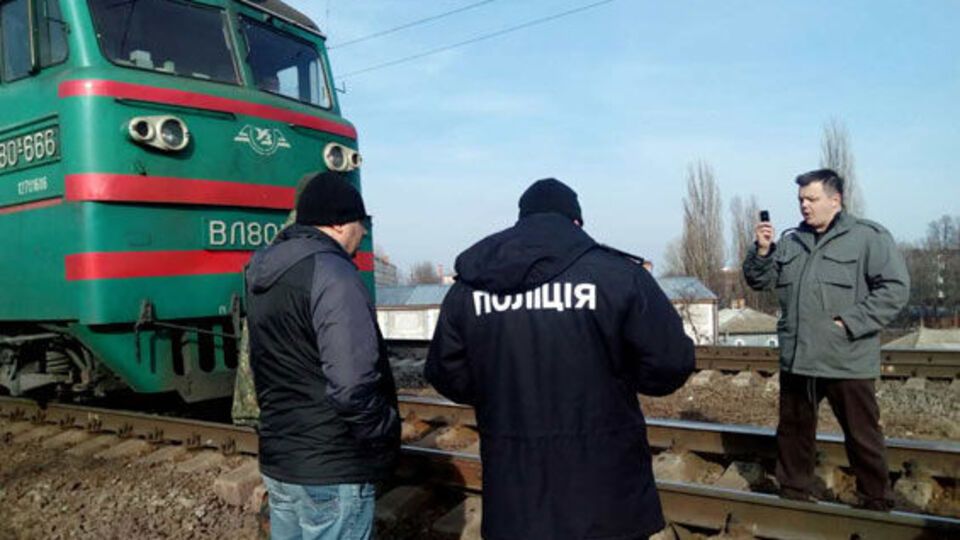 В акции участвует нардеп Семен Семенченко