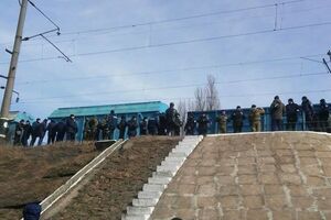Как утверждают в "Укрзалізниці", активисты согласились освободить пути