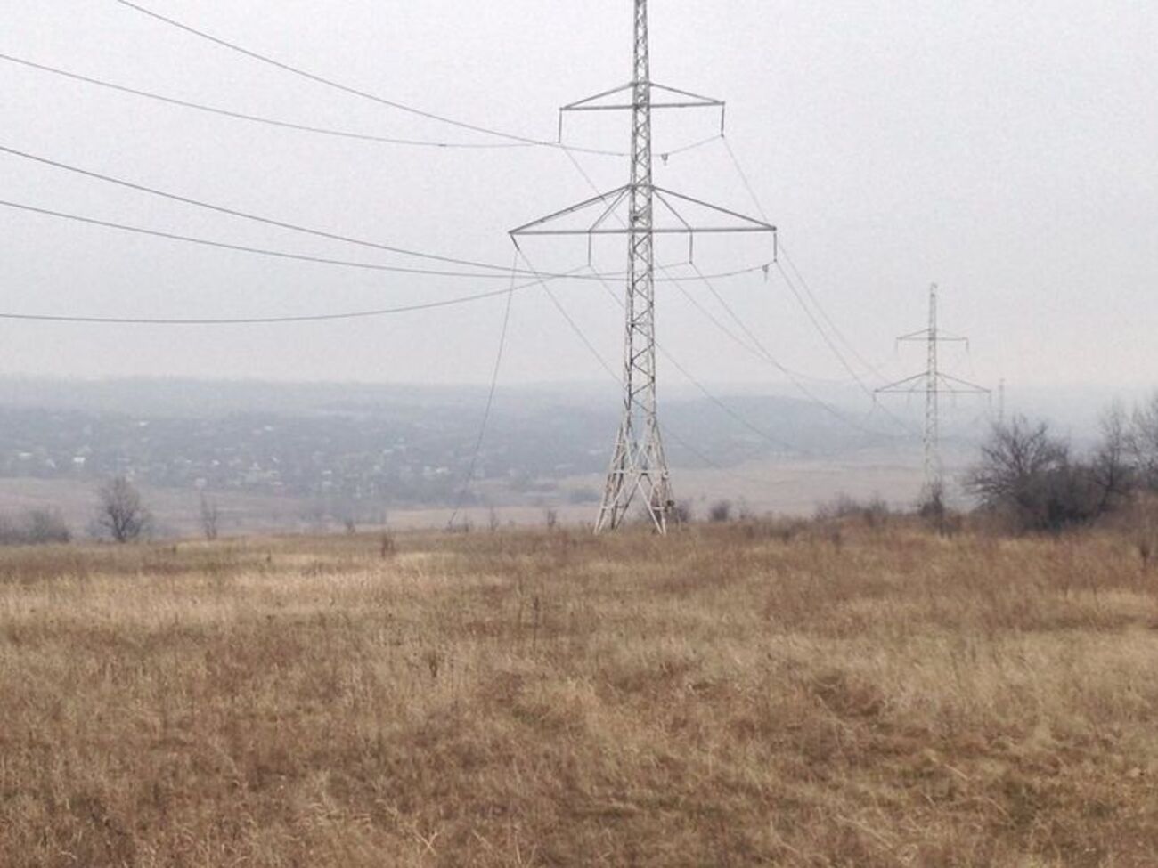 ЛЭП в районе Авдеевки вновь повреждены