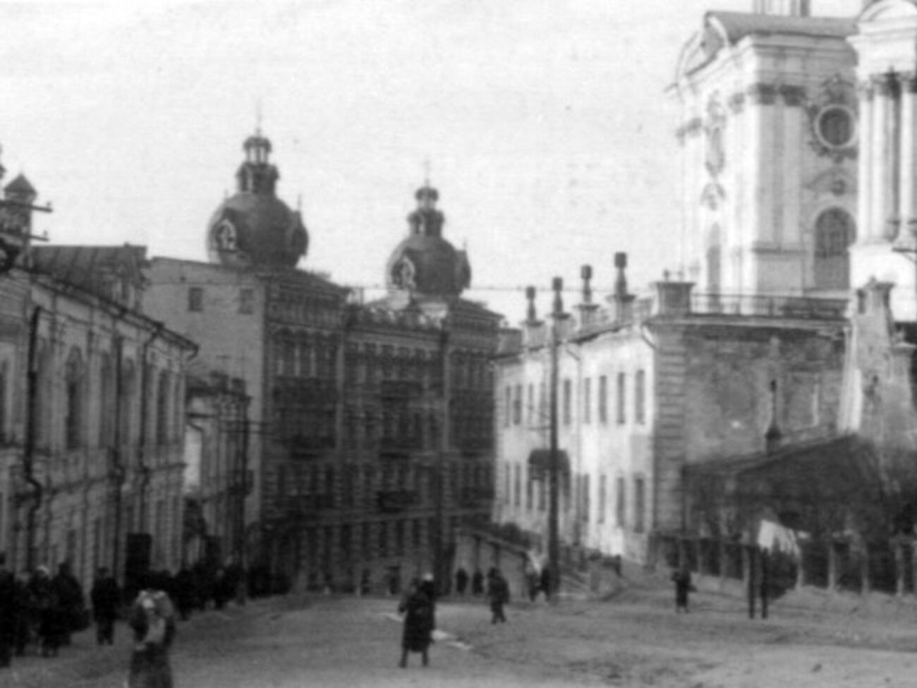 Хорошунова:&nbsp;Ничего не делаю. Мучительно борюсь с видениями и жду