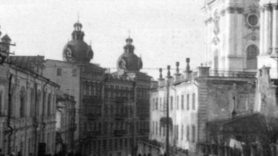 Хорошунова: Ничего не делаю. Мучительно борюсь с видениями и жду