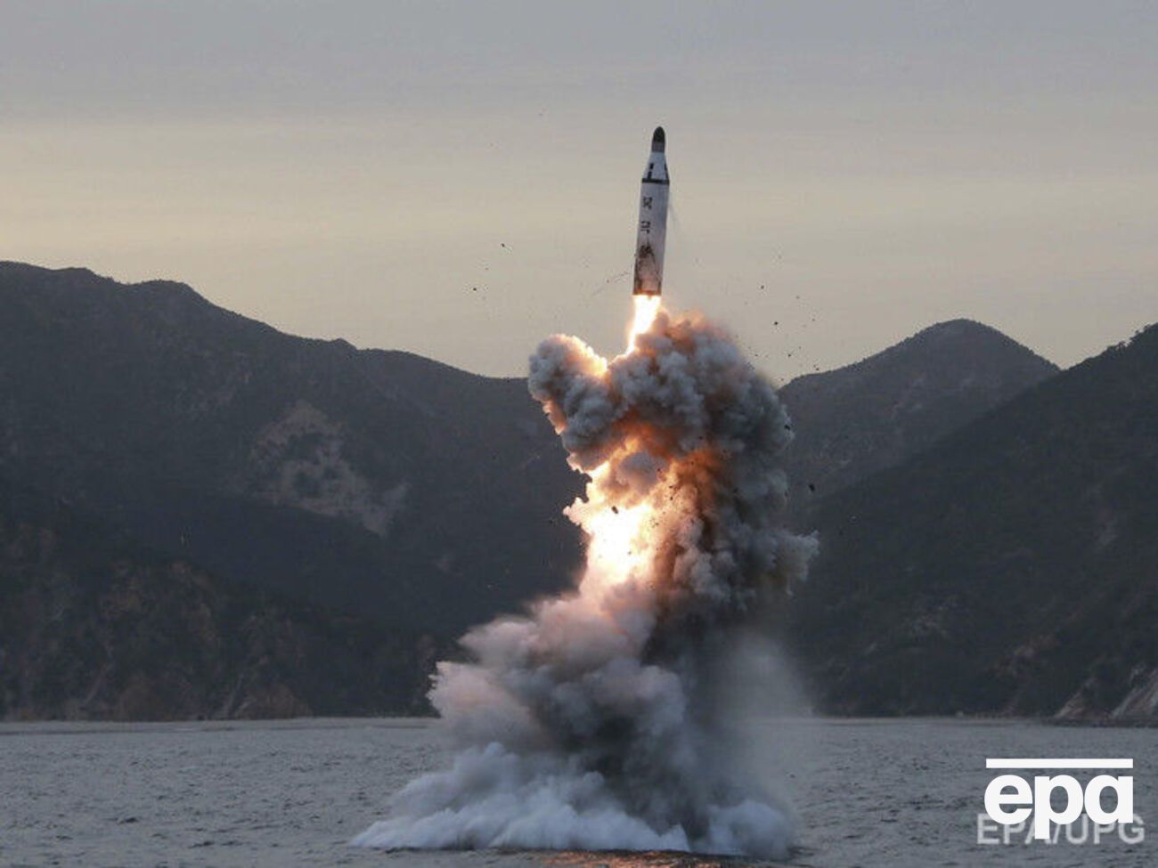 Сьогодні у Північній Кореї запустили чотири балістичні ракети