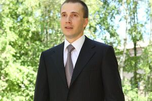 В постановлении Печерского суда сказано, что данные средства являются предметом уголовного правонарушения и фактически принадлежат Александру Януковичу