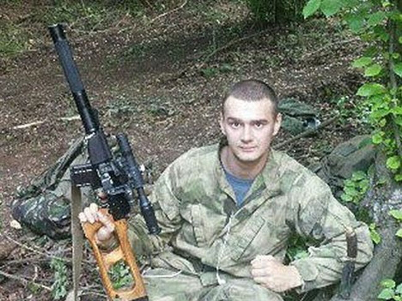В 2010 году Слышкин проходил в Чечне срочную службу в вооруженных силах России