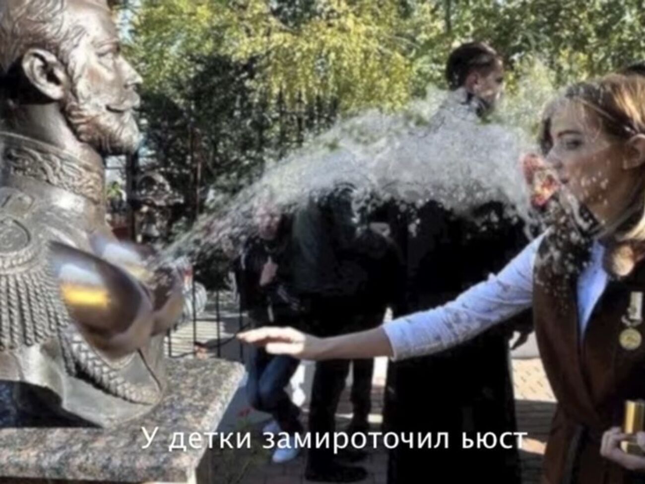 "Однажды после таких распутств у детки замироточил бюст"