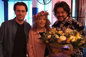 Кіркоров (на фото праворуч): Весна красна – Алла прекрасна!