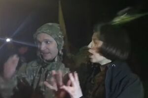 6 марта между Черновол и участниками блокады состоялся конфликт, во время которого ее забросали яйцами и несколько раз ударили