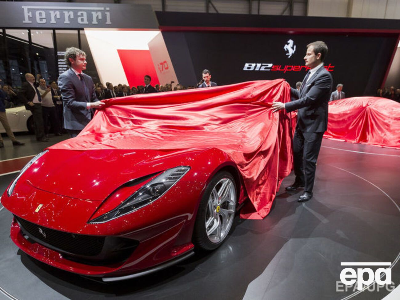 В Женеве открылся ежегодный автосалон