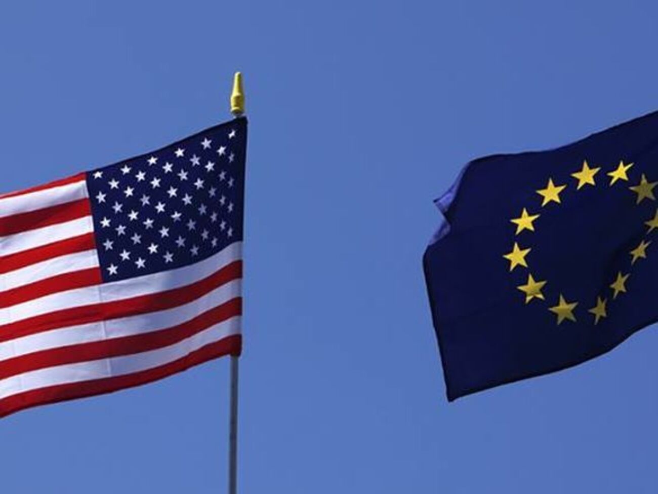 Дипломатические миссии ЕС и США подчеркнули, что события последних дней подтверждают необходимость создания в Украине специализированного антикоррупционного суда